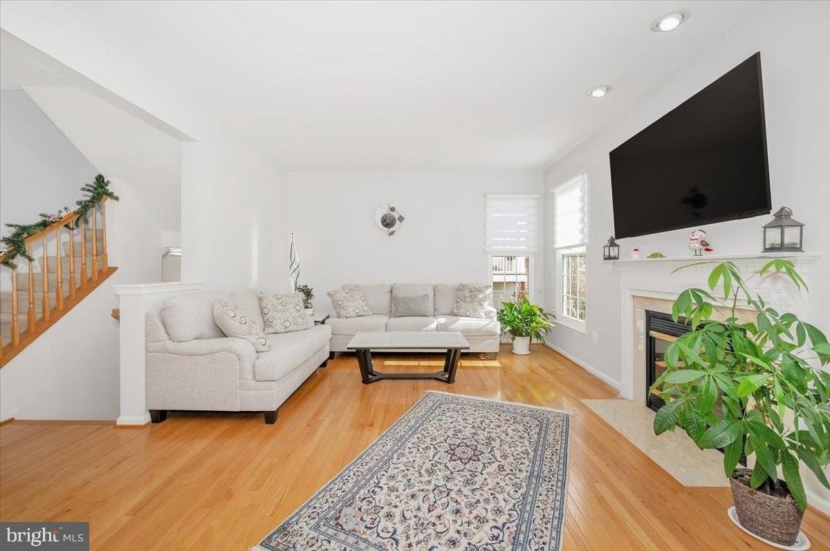 18921 Fountain Hills Dr - Photo 4 of 31