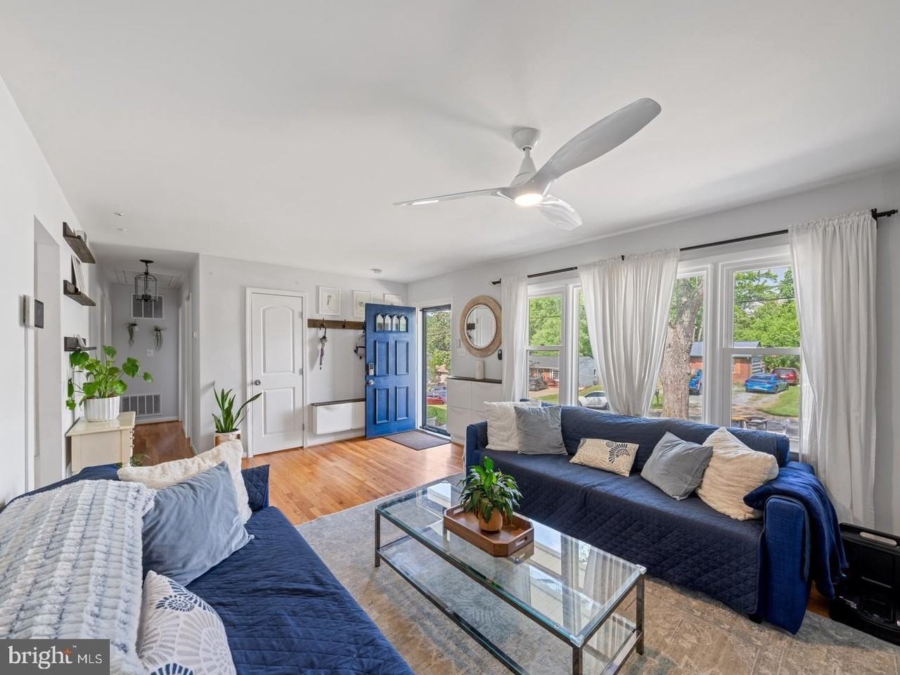 8725 W Fort Foote Ter - Photo 3 of 28