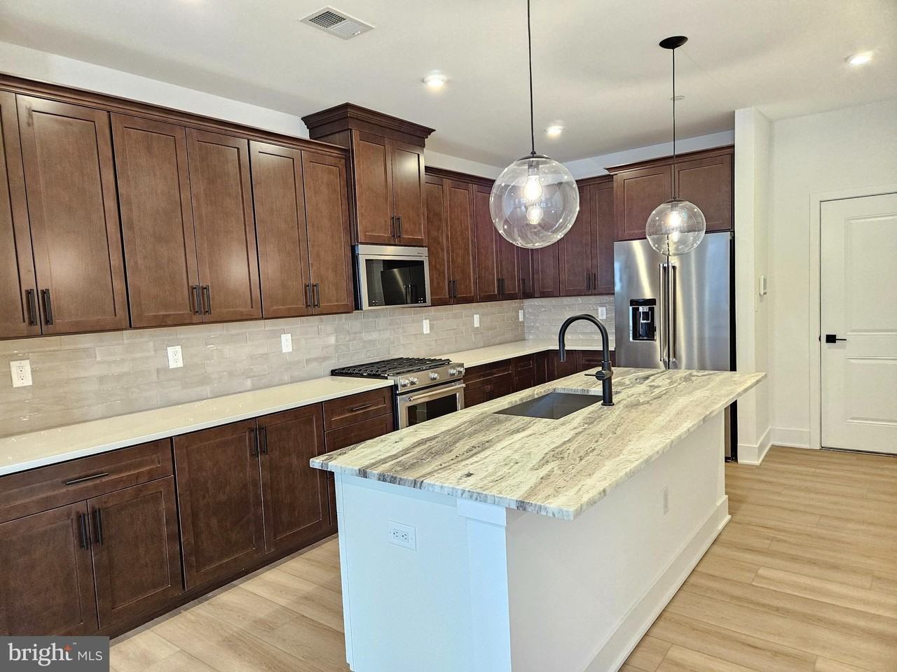 18101 Donatello Dr Unit 1811 #1811 - Photo 7 of 33