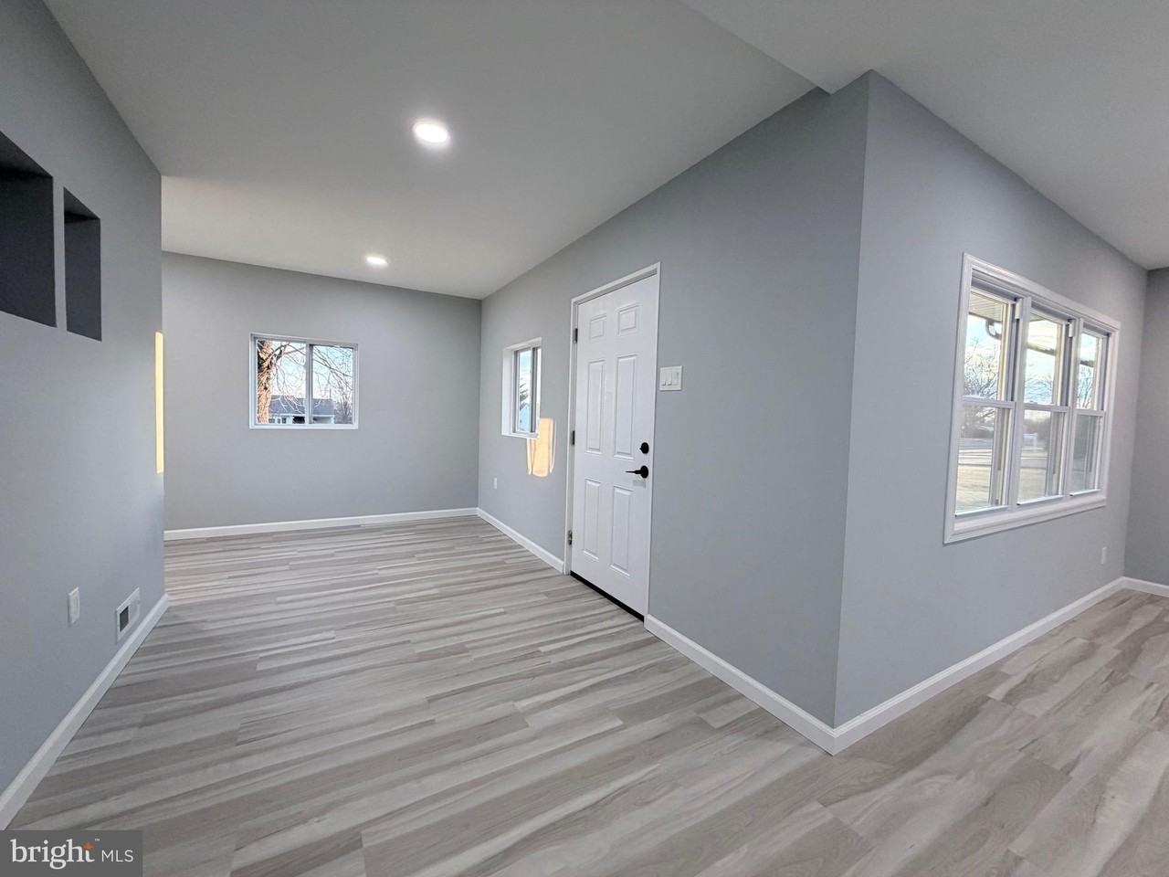 679 Trenton Rd - Photo 5 of 29