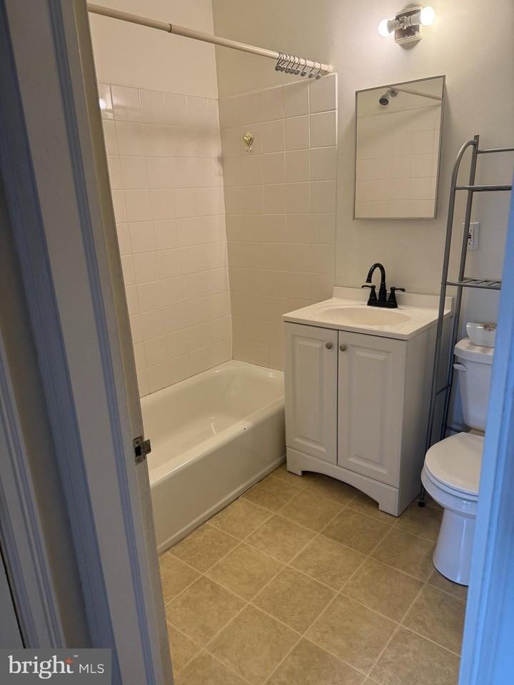 112 Fairfield Ln Unit 1 #1 - Photo 6 of 9