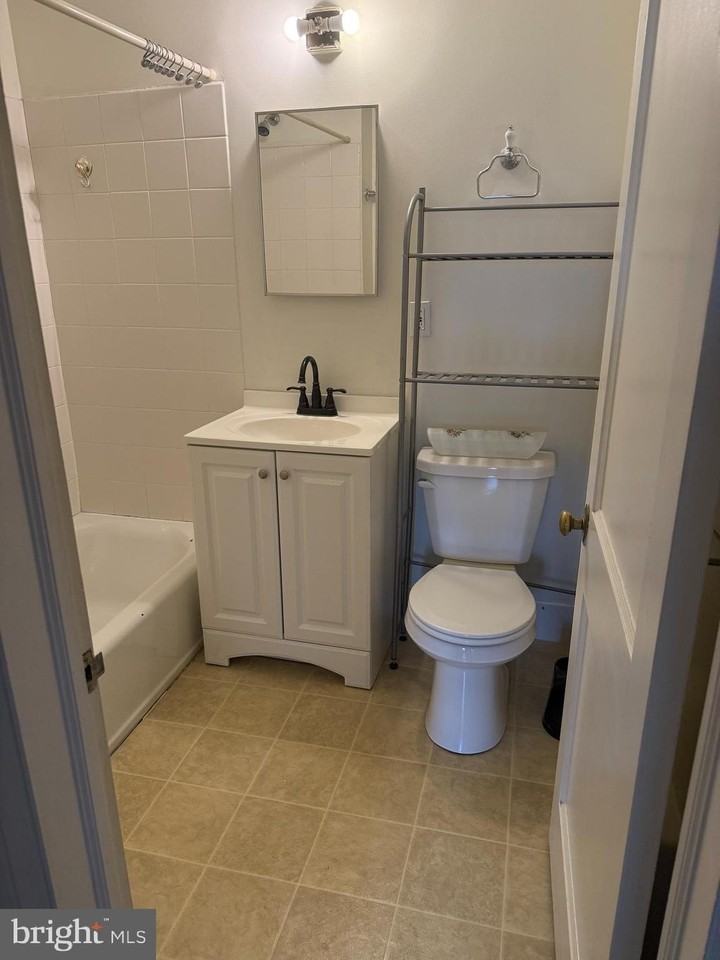 112 Fairfield Ln Unit 1 #1 - Photo 7 of 9