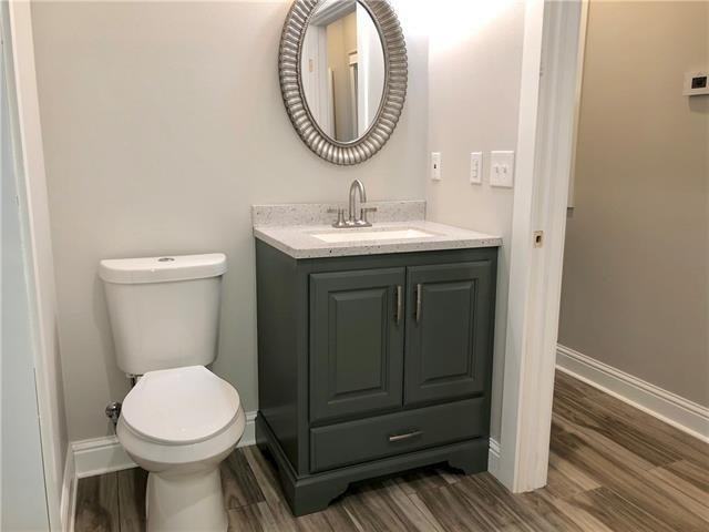 325 E Hornsby St - Photo 5 of 9