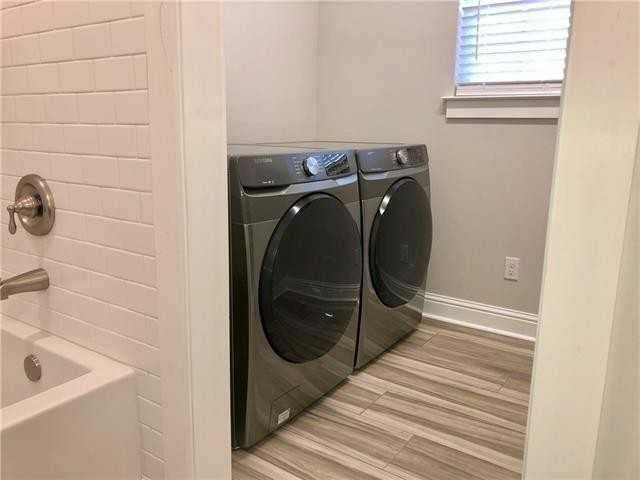 325 E Hornsby St - Photo 7 of 9