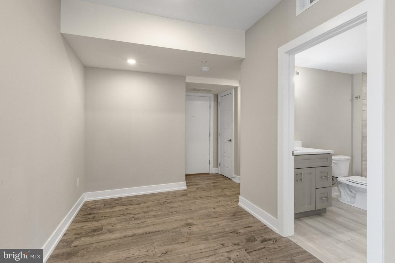 2209 N Broad St Apt 503 #503 - Photo 3 of 33