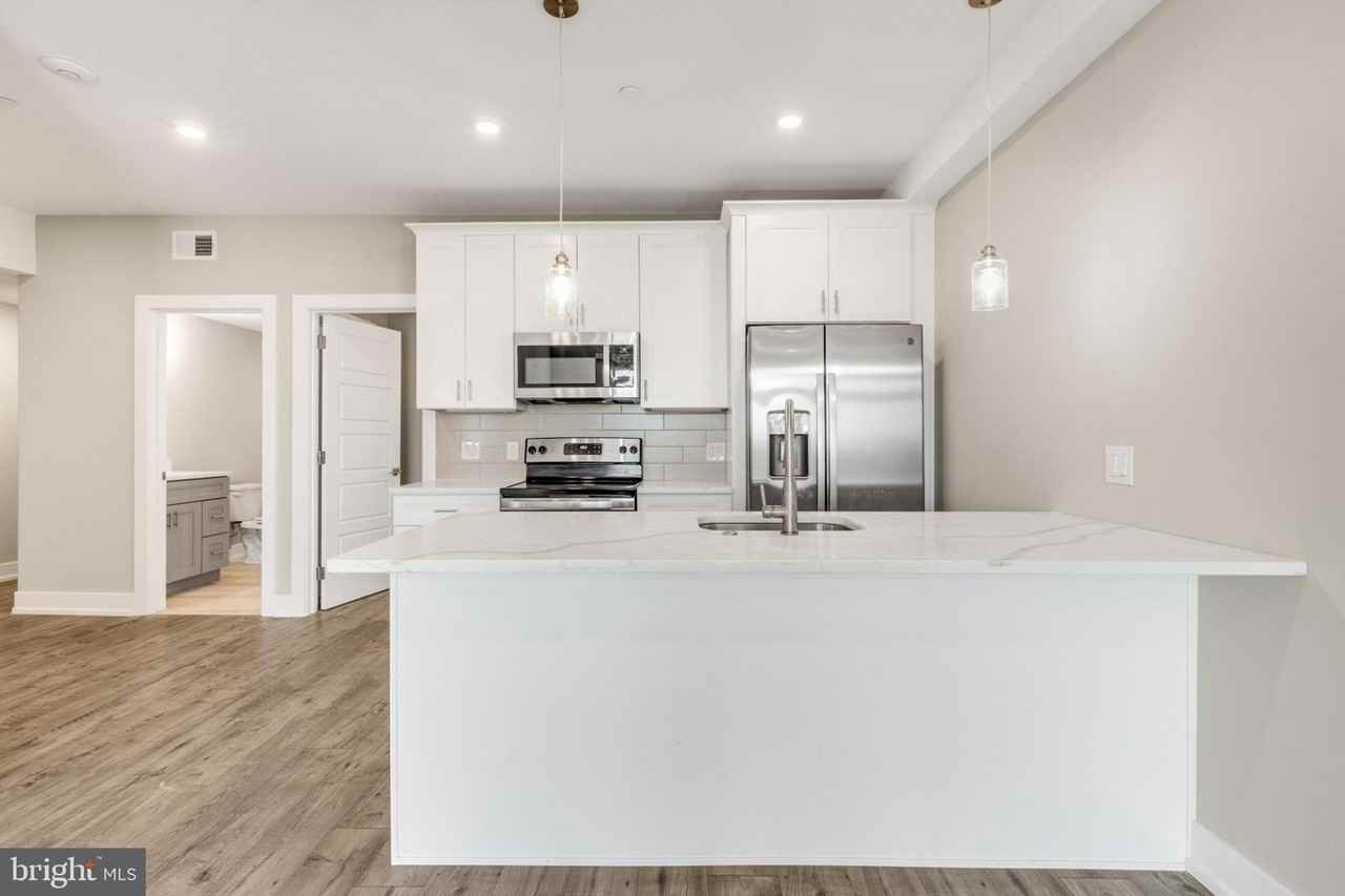 2209 N Broad St Apt 503 #503 - Photo 5 of 33