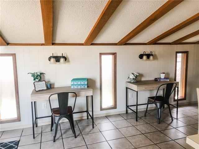 114 Gamma St - Photo 4 of 27