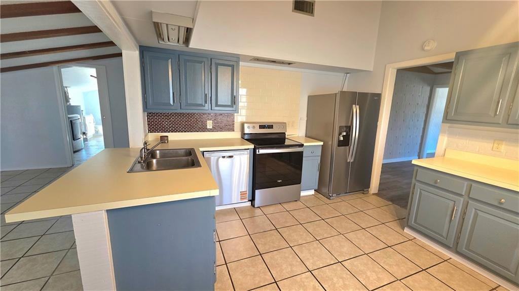 114 Gamma St - Photo 7 of 27