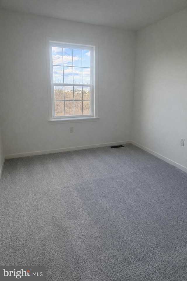 735 Kentwell Dr - Photo 6 of 8