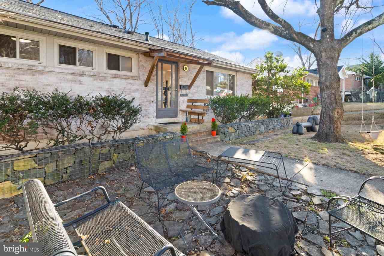 2444 S Culpeper St - Photo 5 of 24