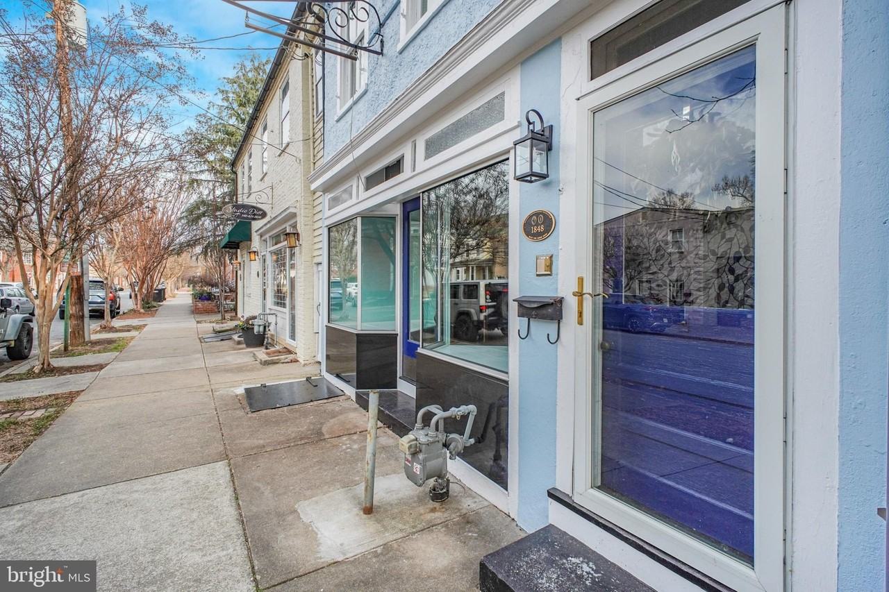 1109 Caroline St - Photo 2 of 41