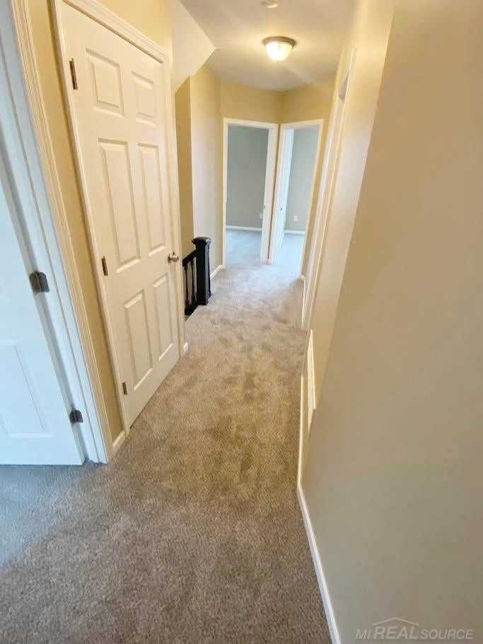 5766 Parker St - Photo 4 of 20