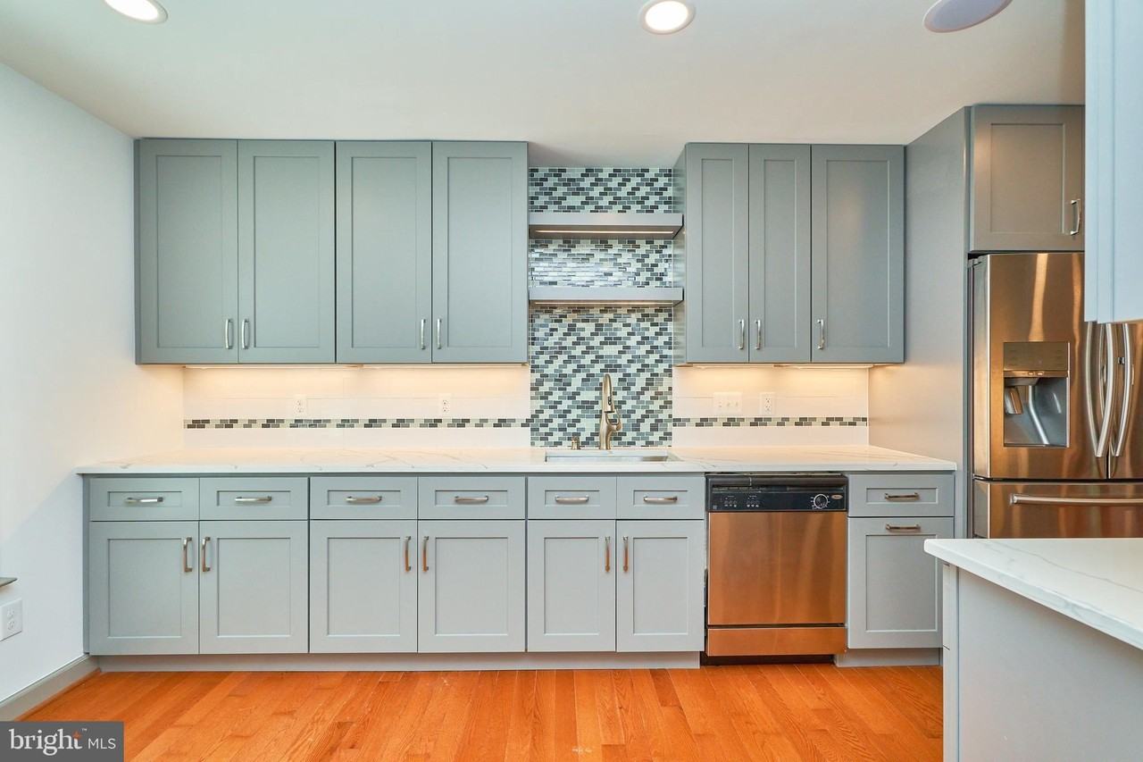 5810 Bunker Woods Ln - Photo 6 of 33