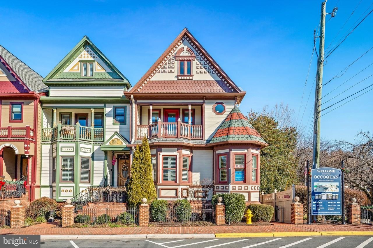 211 Mill St - Photo 2 of 50