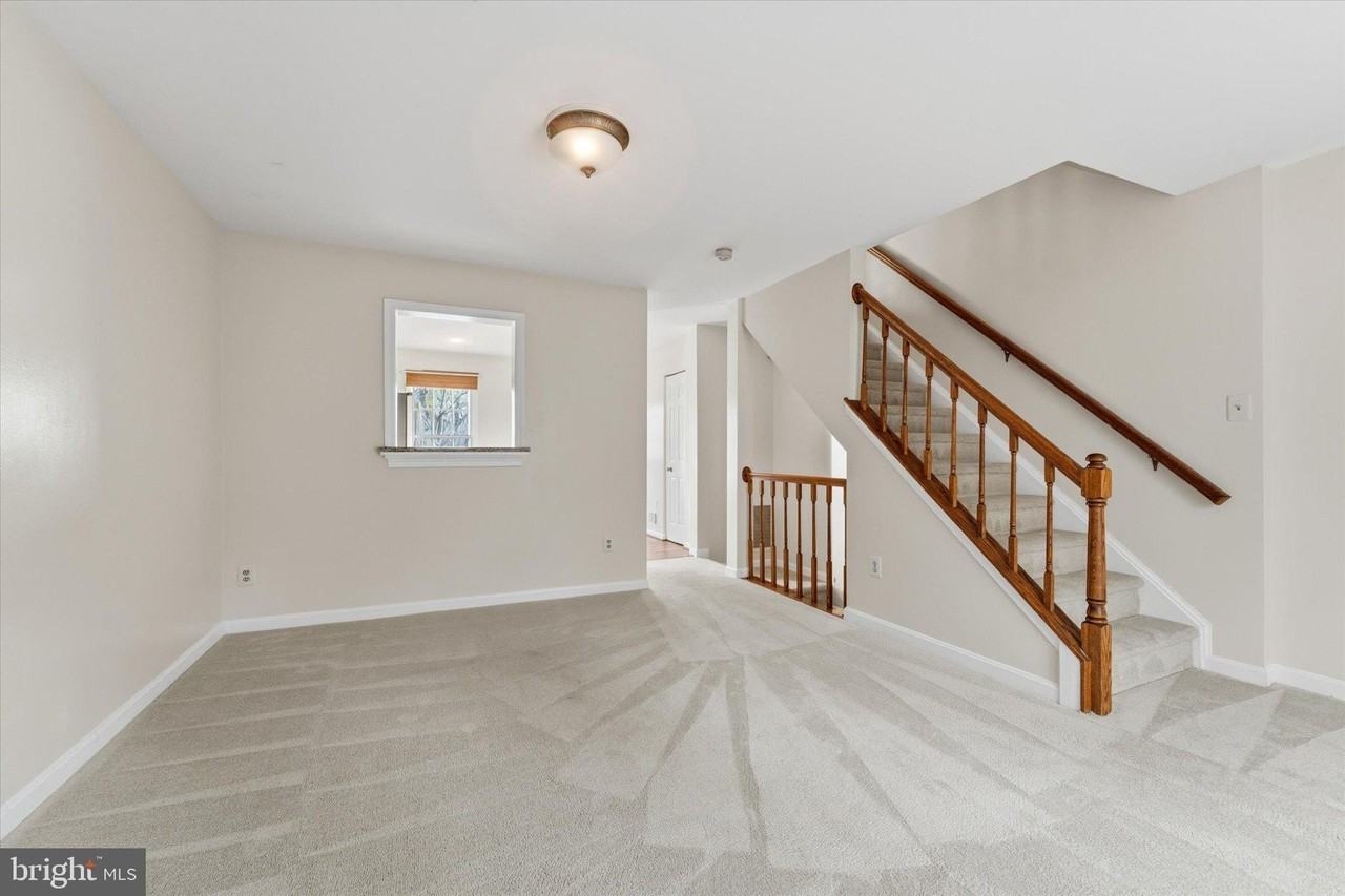 3969 Pepperidge Ct - Photo 6 of 23