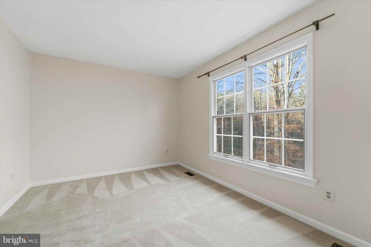 3969 Pepperidge Ct - Photo 7 of 23