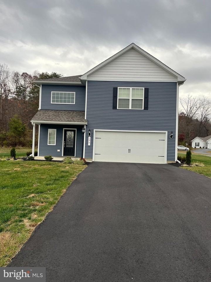 195 Rappahannock Run - Photo 3 of 35