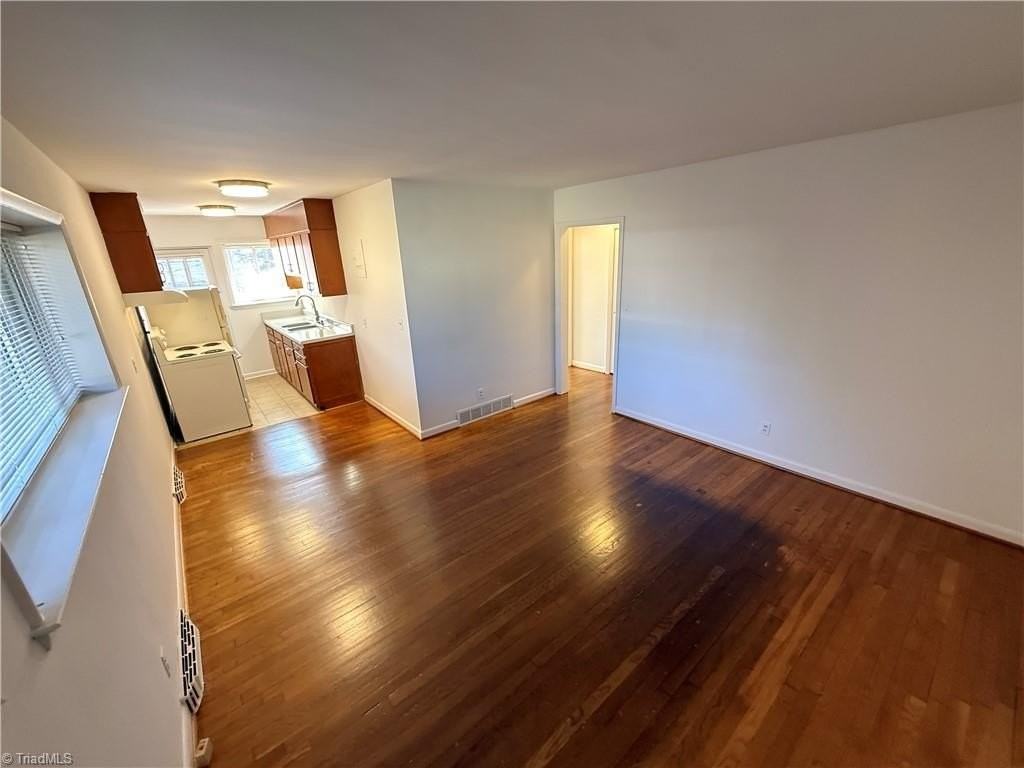 1610 N Northwest Boulevard #A - Photo 3 of 8