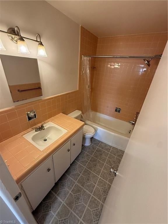 1610 N Northwest Boulevard #A - Photo 7 of 8