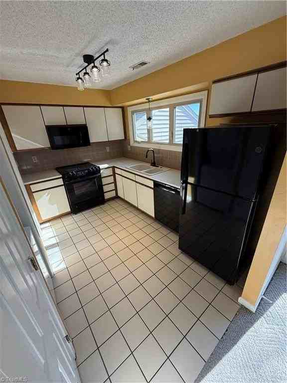 711 S Marshall St #D - Photo 7 of 13