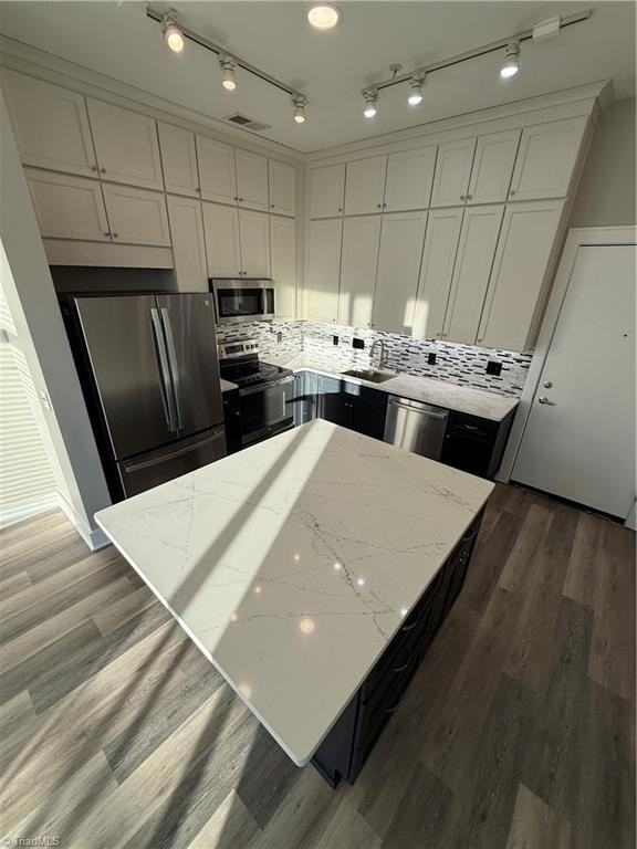 810 W 4th St #421 - Photo 6 of 12