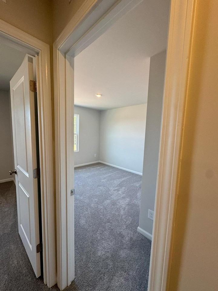 125 Nahunta Dr - Photo 3 of 50