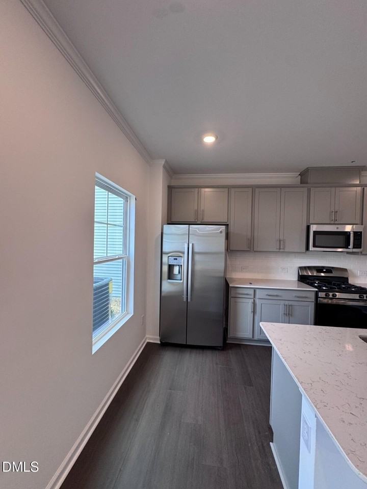 107 Torino Ct - Photo 7 of 47