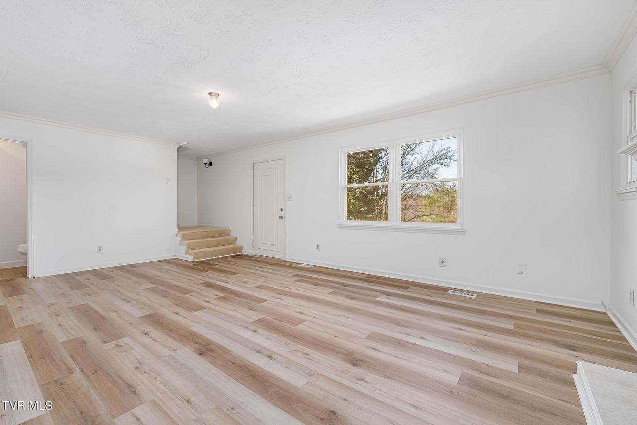 512 Jena Beth Dr - Photo 7 of 40