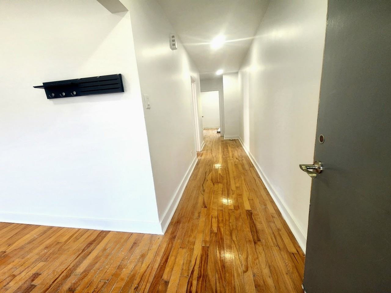 6220 Rue Hamilton #5 - Photo 3 of 15