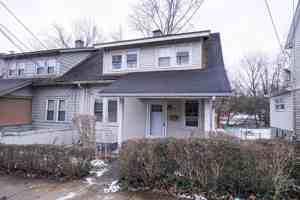 featured image of 373 New York Ave #1