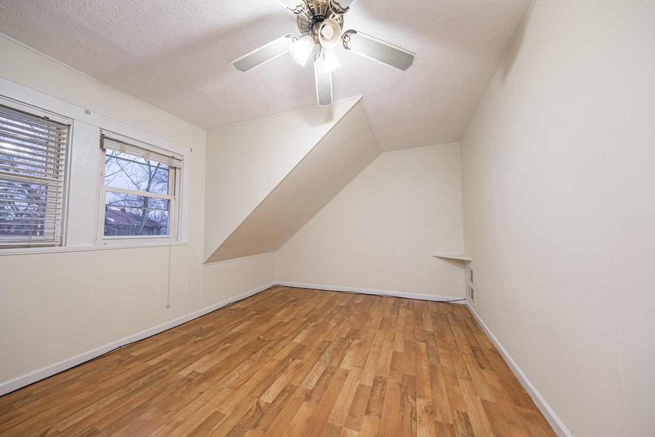 373 New York Ave #1 - Photo 7 of 10