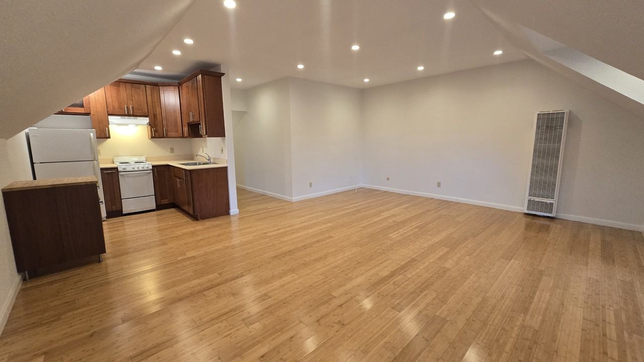 901 Fell St #15 - Photo 5 of 11