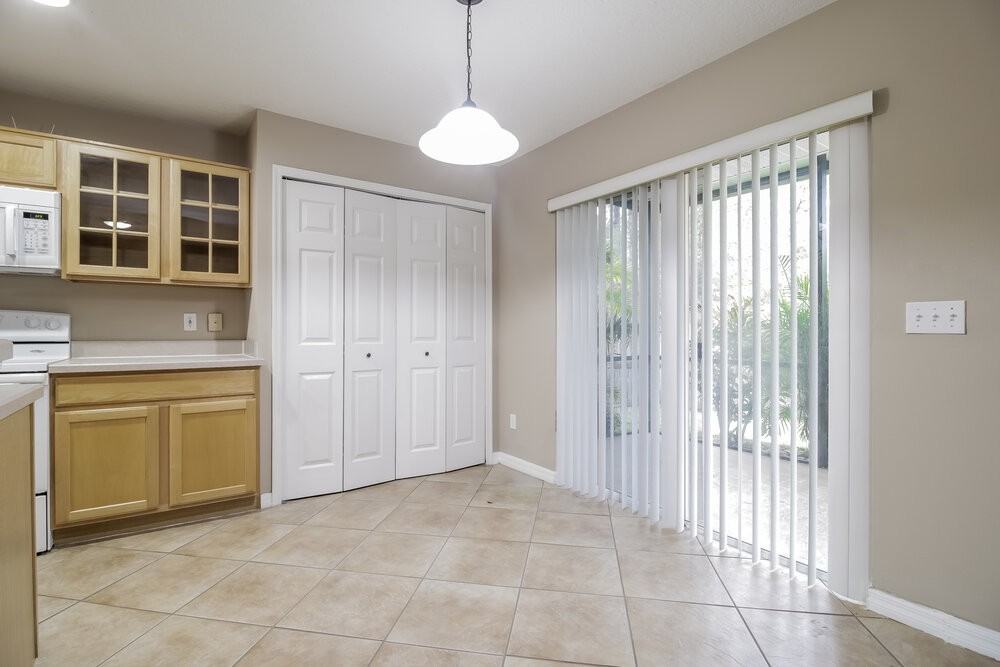 2010 Stone Abbey Blvd - Photo 7 of 20