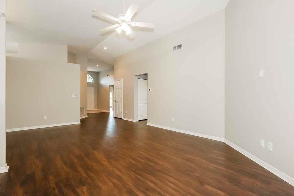 1710 Wakefield Dr - Photo 4 of 16