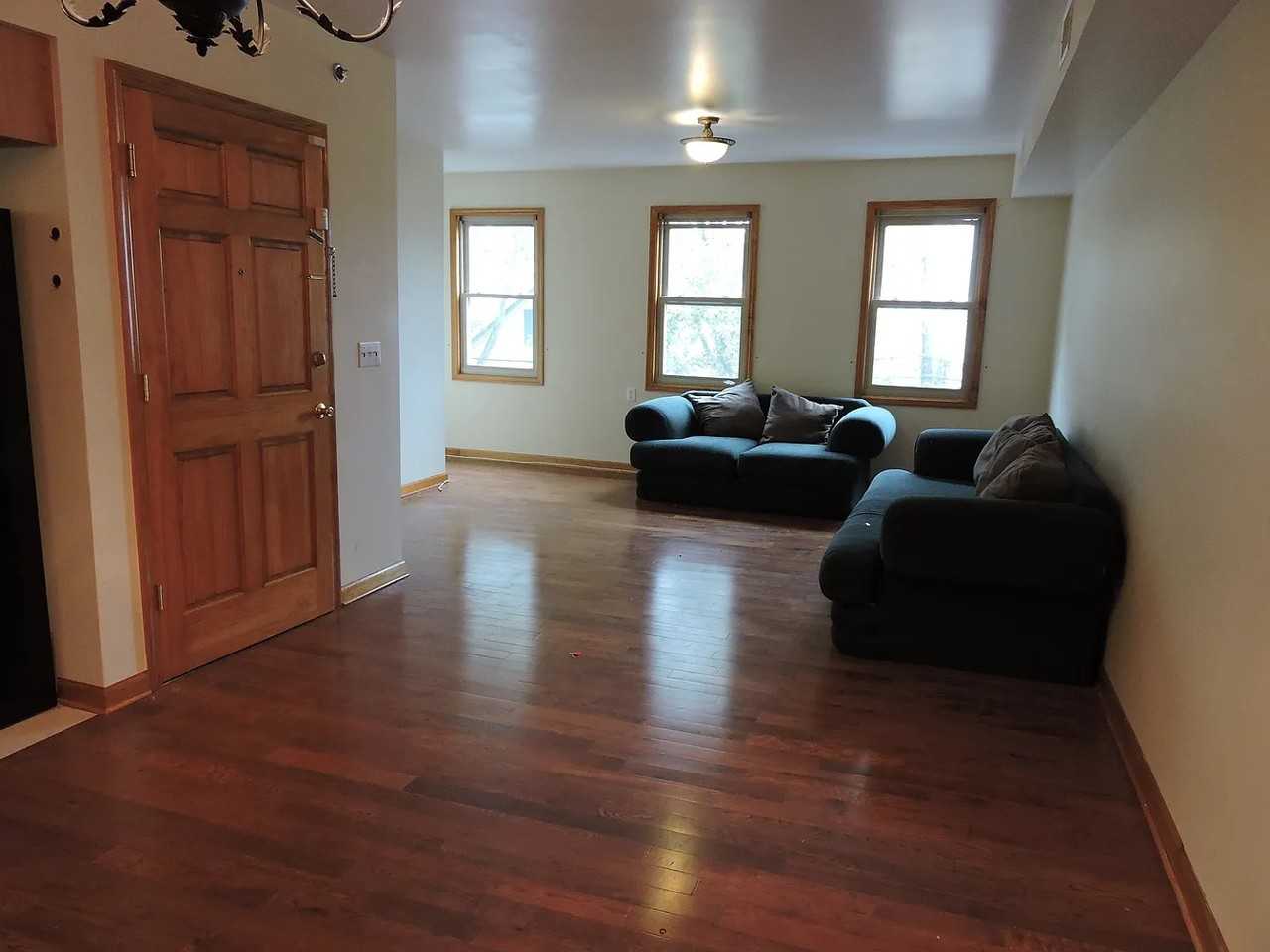 163 Walnut St - Photo 3 of 8