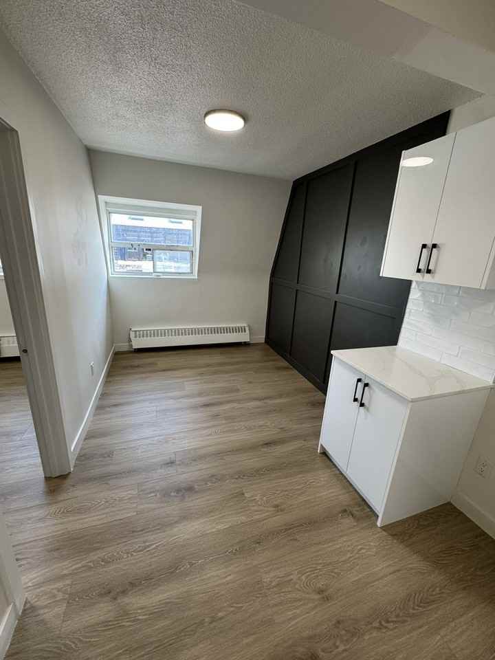 62 Triller Ave - Photo 4 of 12