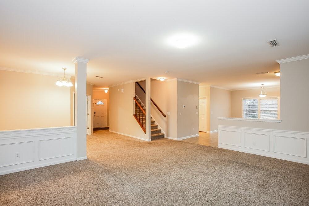 4315 Houldsworth Dr - Photo 6 of 17