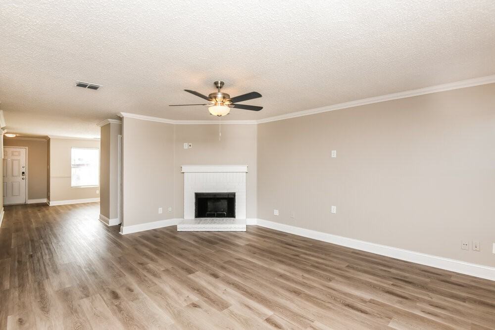 4308 Meadowknoll Dr - Photo 4 of 17