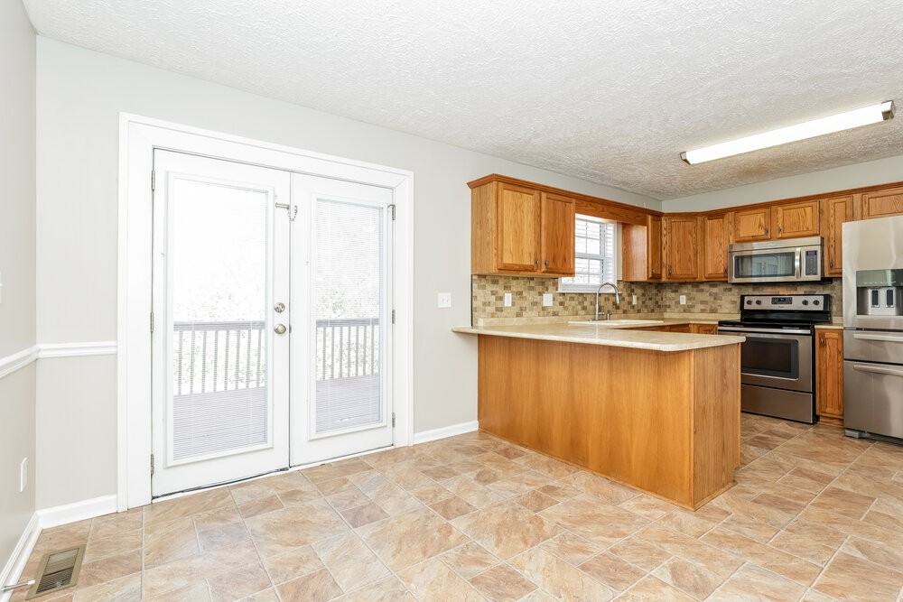 3128 Hardwood Dr - Photo 6 of 17