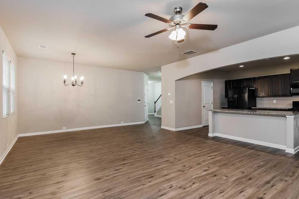 217 Jefferson Ave - Photo 7 of 20