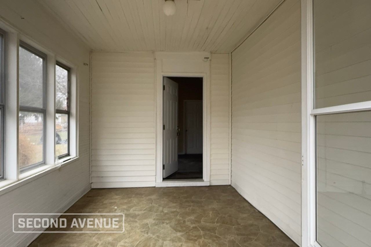 512 Central Ave - Photo 2 of 12