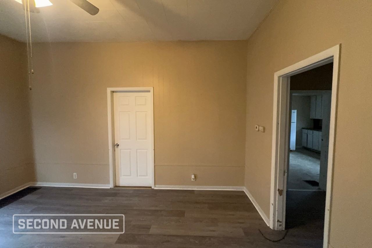 512 Central Ave - Photo 4 of 12