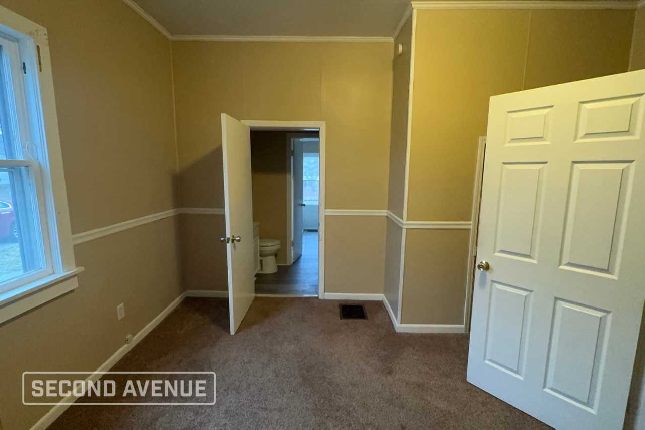 512 Central Ave - Photo 5 of 12