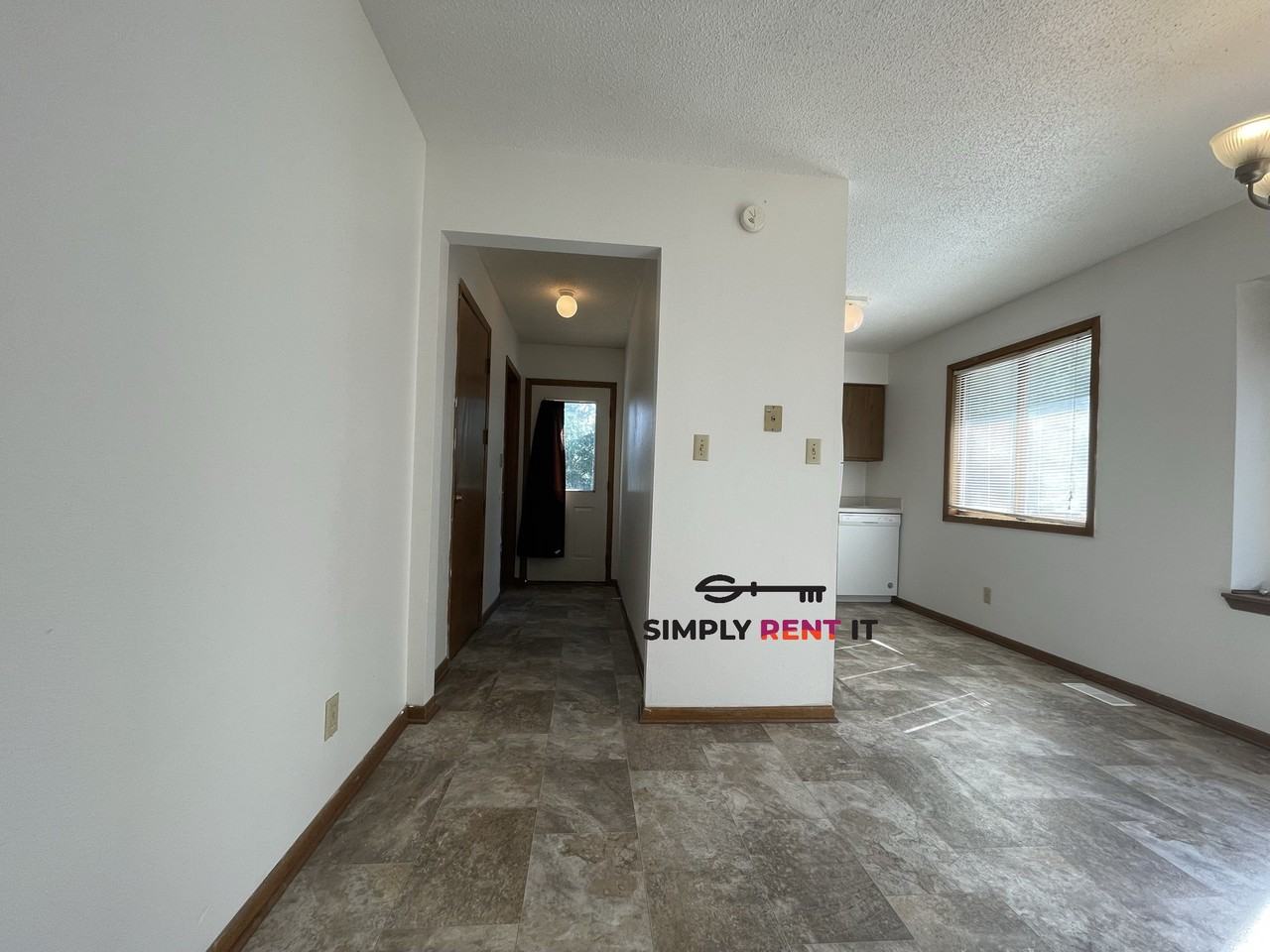 4116 Harris Street - Photo 5 of 28