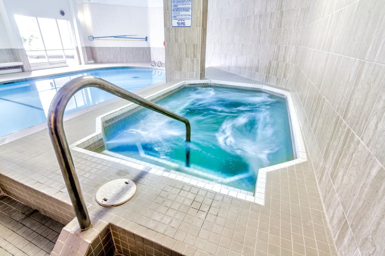 Richmond Park Square - Photo 7 of 10