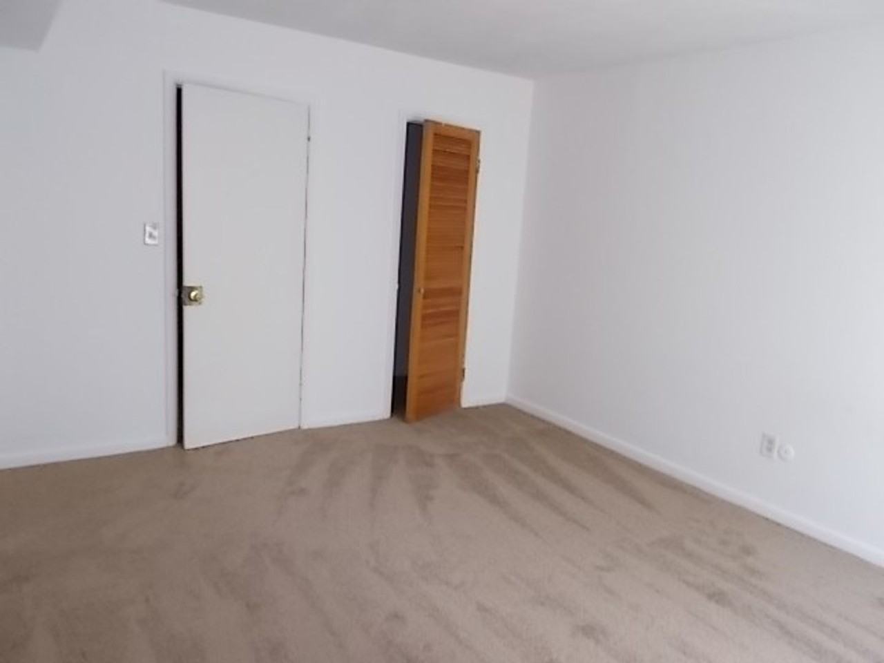 320 E Mercury Blvd #74 - Photo 4 of 13