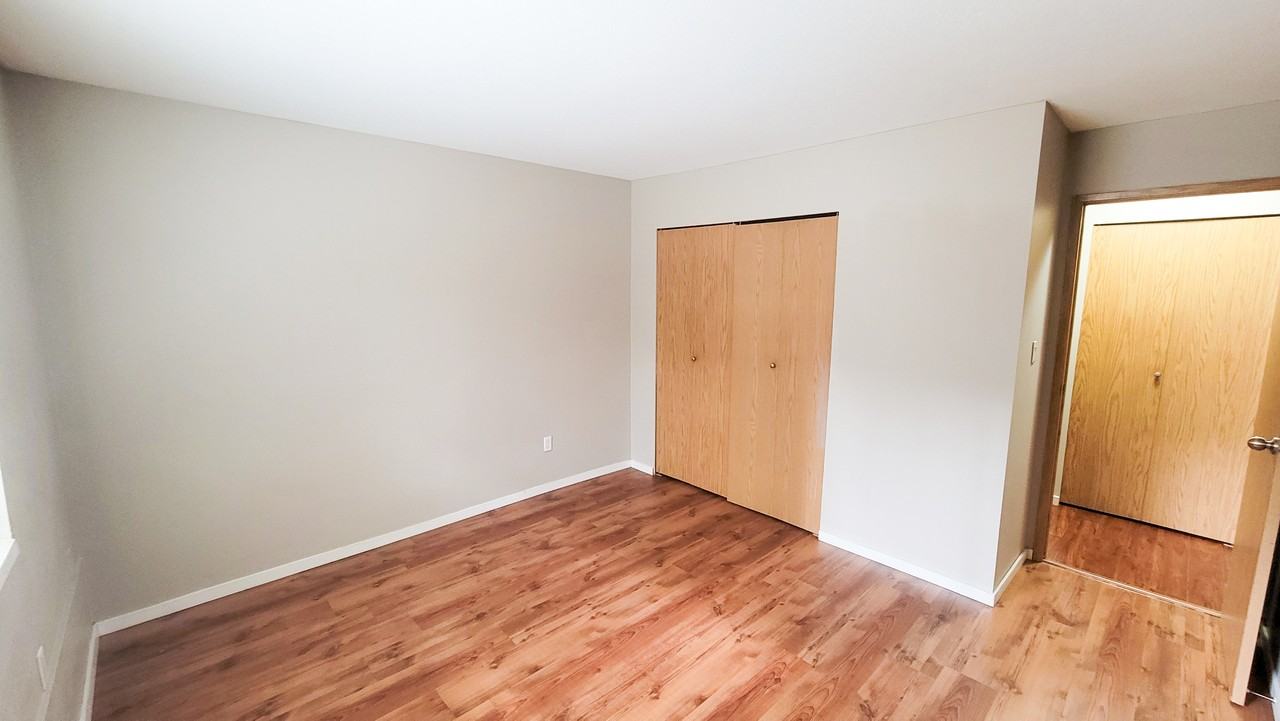 Sunshine Apartments - Photo 7 of 16