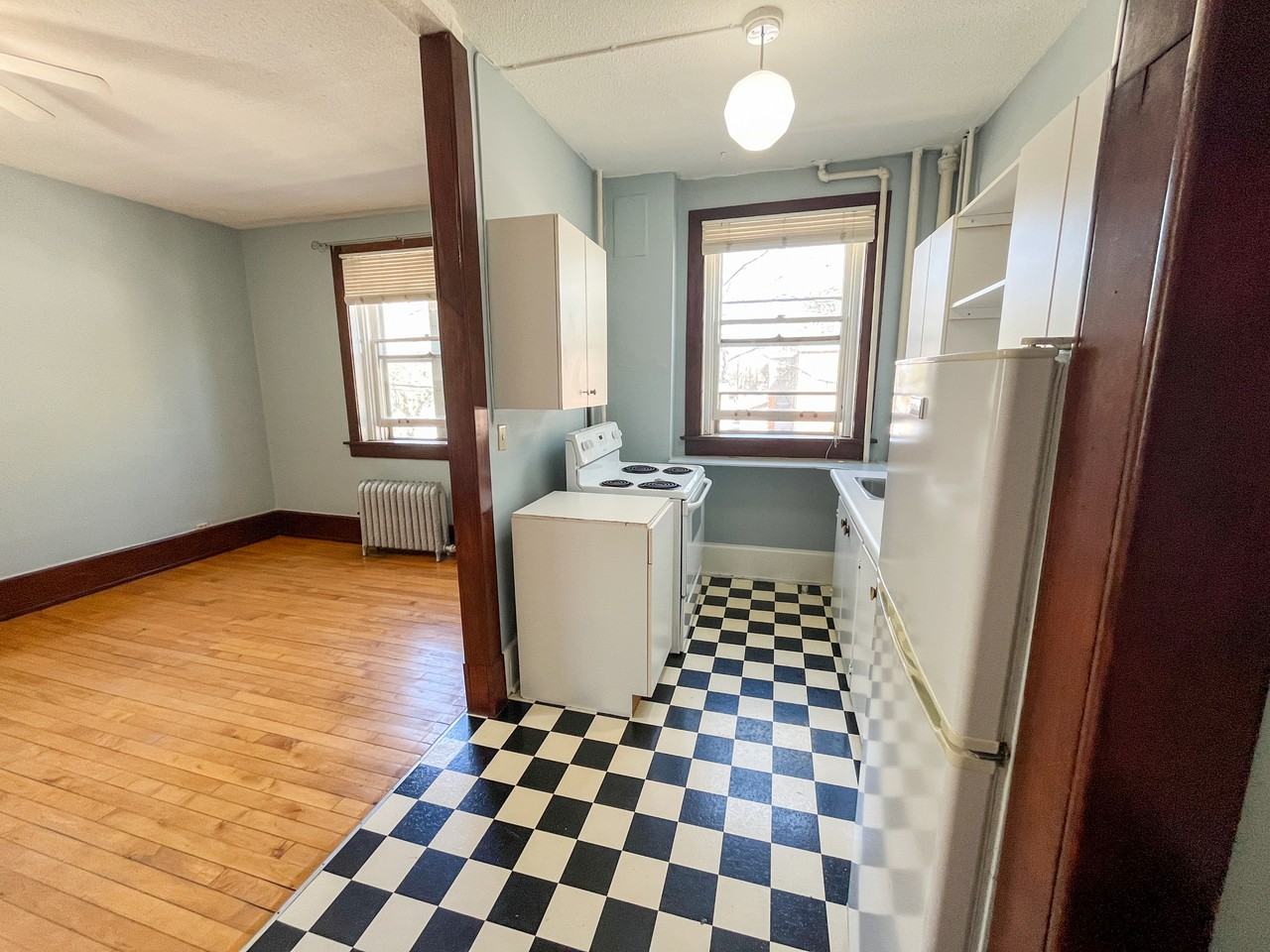 Parkview Manor - Photo 7 of 18