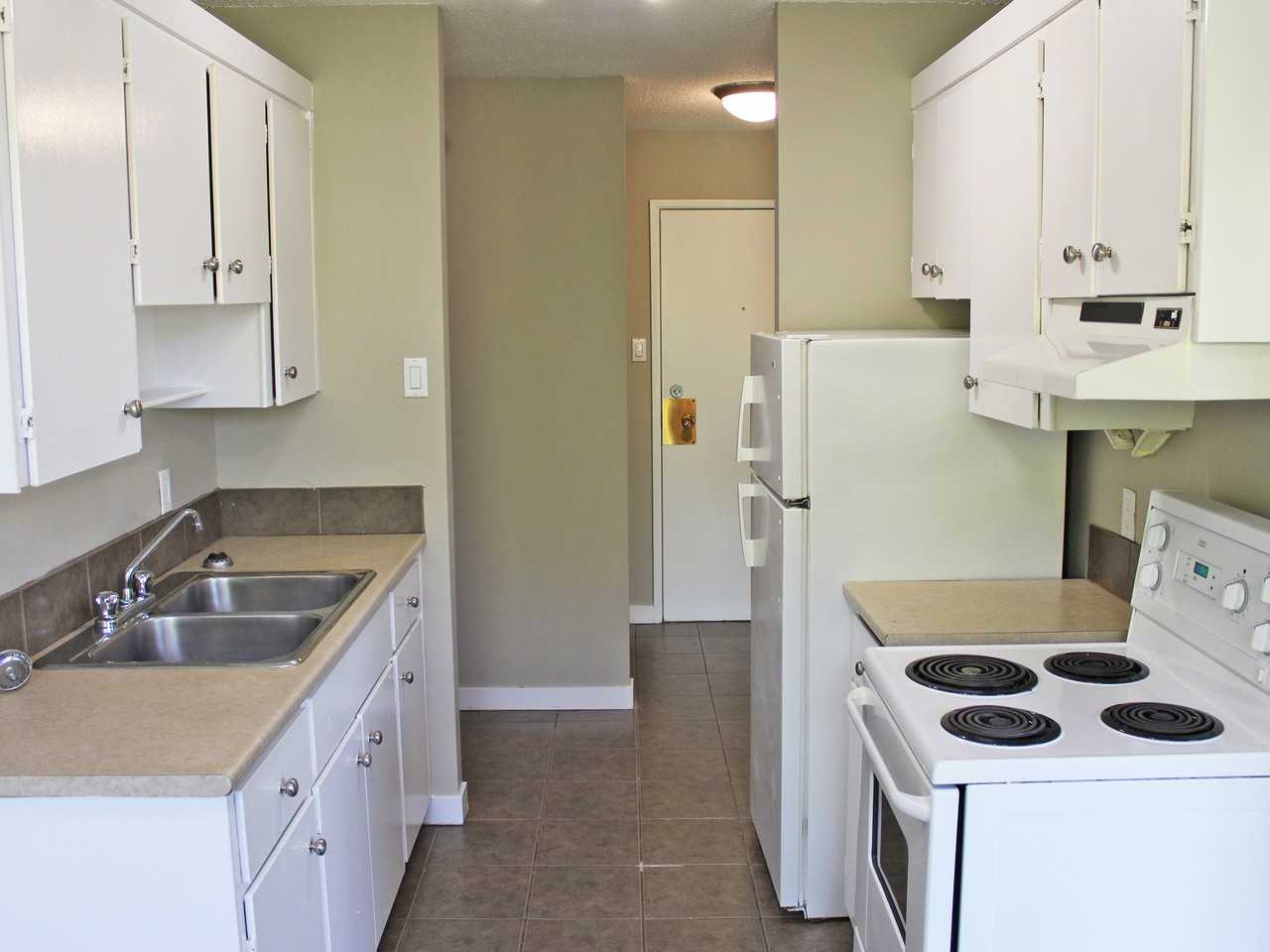 Prairie Manor - Photo 2 of 10