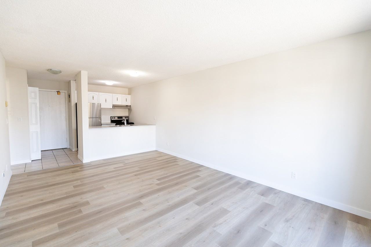 Chinook Place - Photo 6 of 18